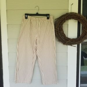 Costal Core Orvis 12 Beige White Stripe Elastic Waist Crop Capri Pull-On Pants